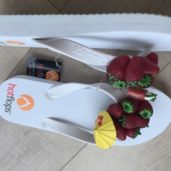 Hotflops Strawberry Daiquiri white sole 2.5cm size M (original) 2/$35 - Picture 3 of 8